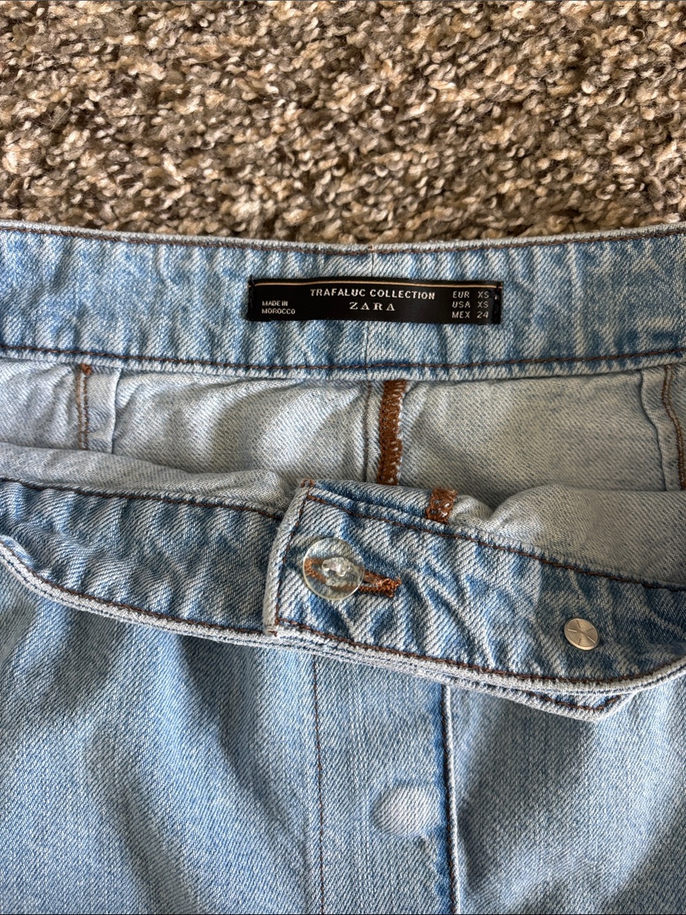 Zara Light Blue Denim Button-Front A-Line Mini Skirt - Picture 2 of 4